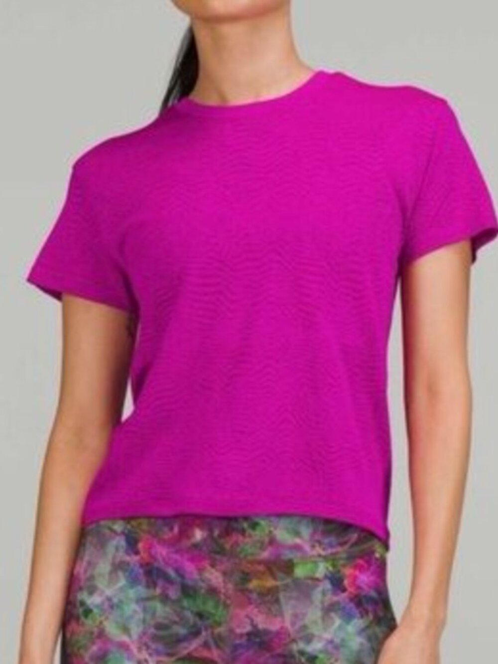 Lululemon Train to Be Seamless Short Sleeve Ripple Wave Purple Highlight Magenta
